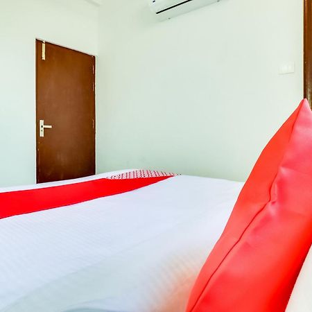Hotel O The Velvet Chinhat Tiraha 外观 照片