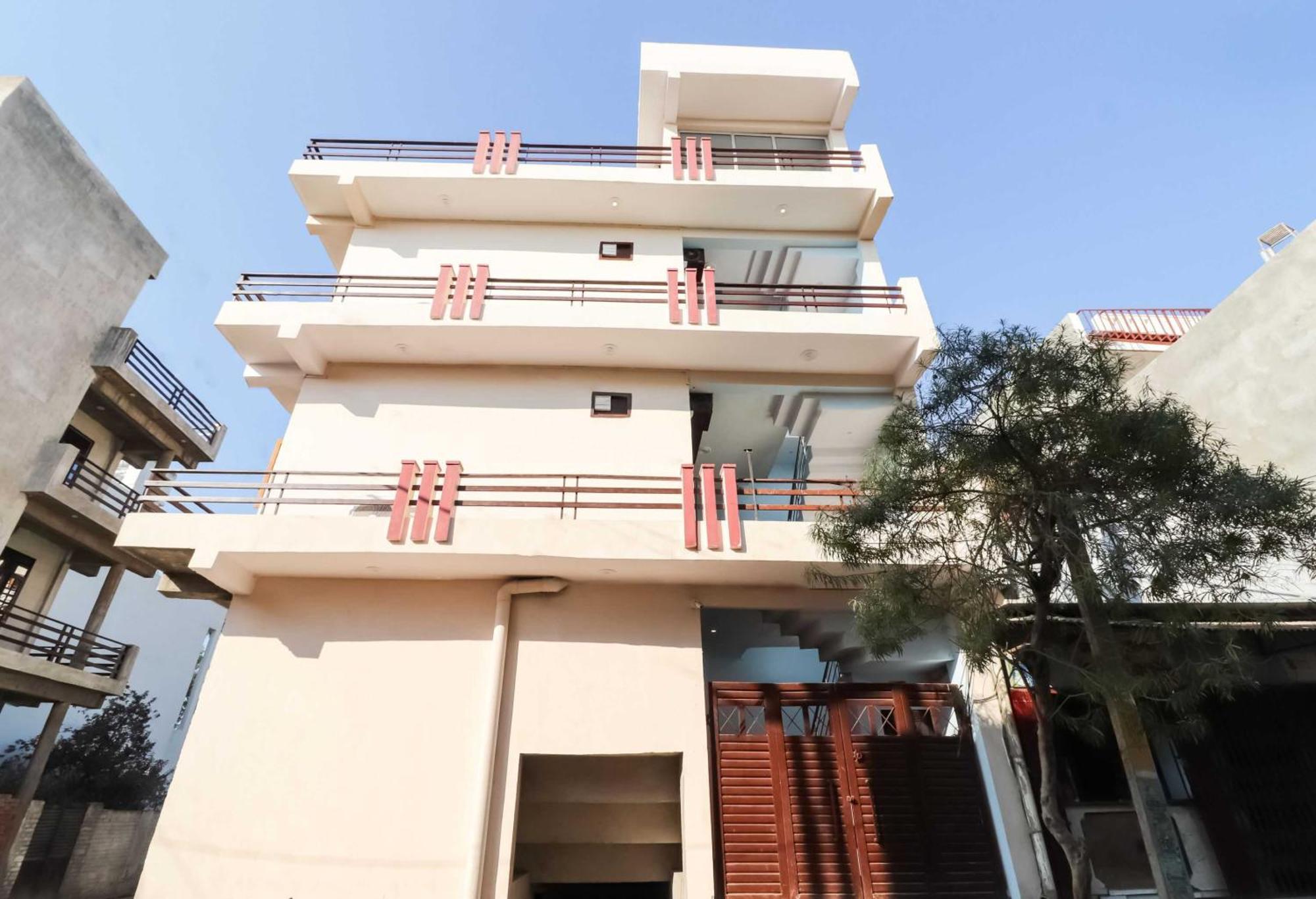 Hotel O The Velvet Chinhat Tiraha 外观 照片