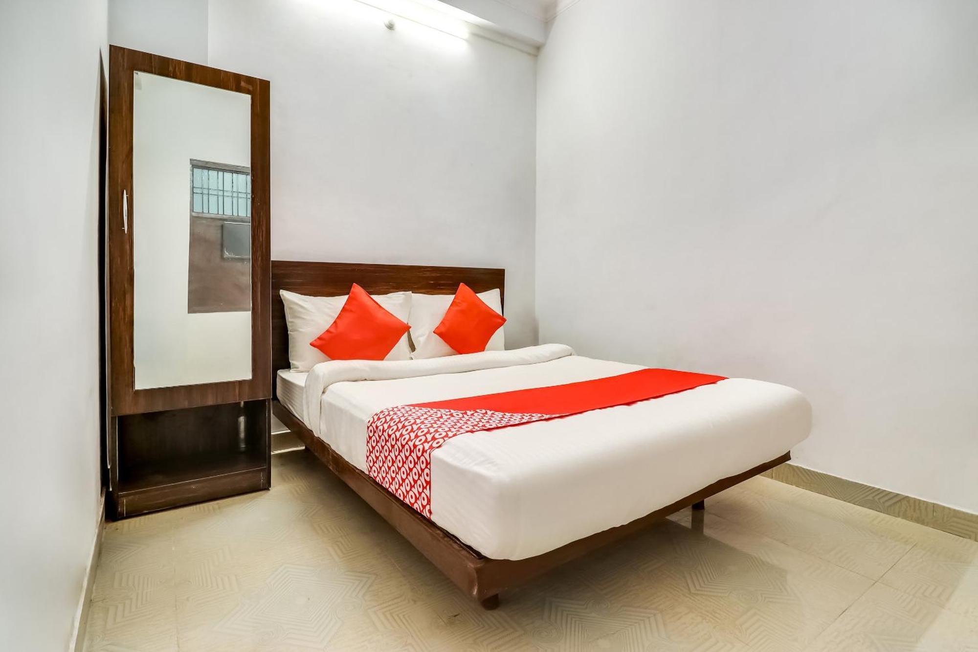 Hotel O The Velvet Chinhat Tiraha 外观 照片