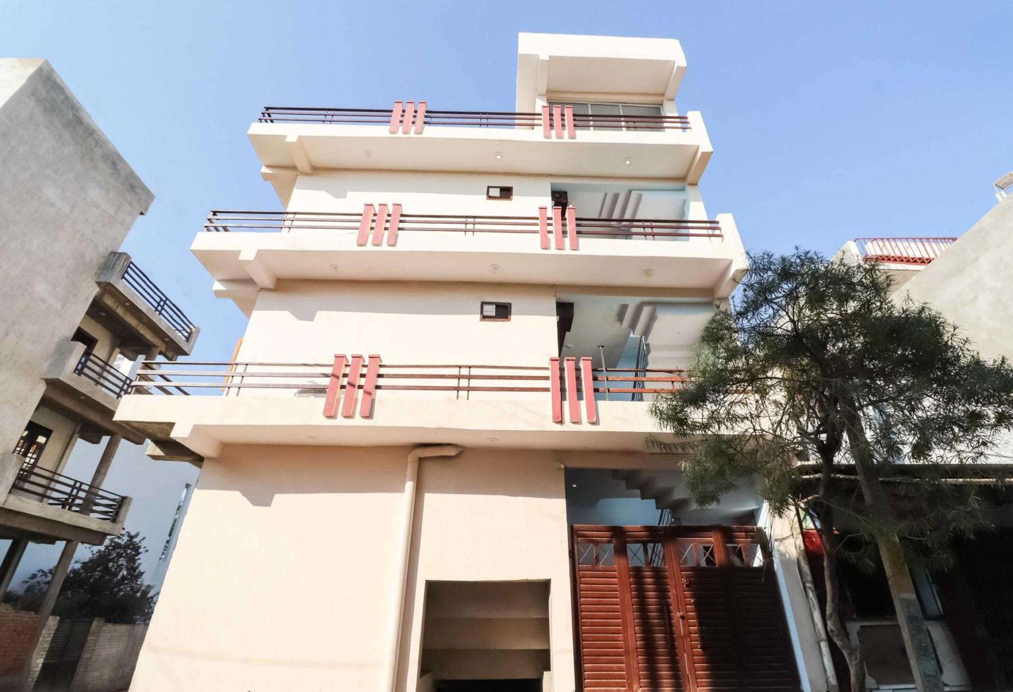 Hotel O The Velvet Chinhat Tiraha 外观 照片