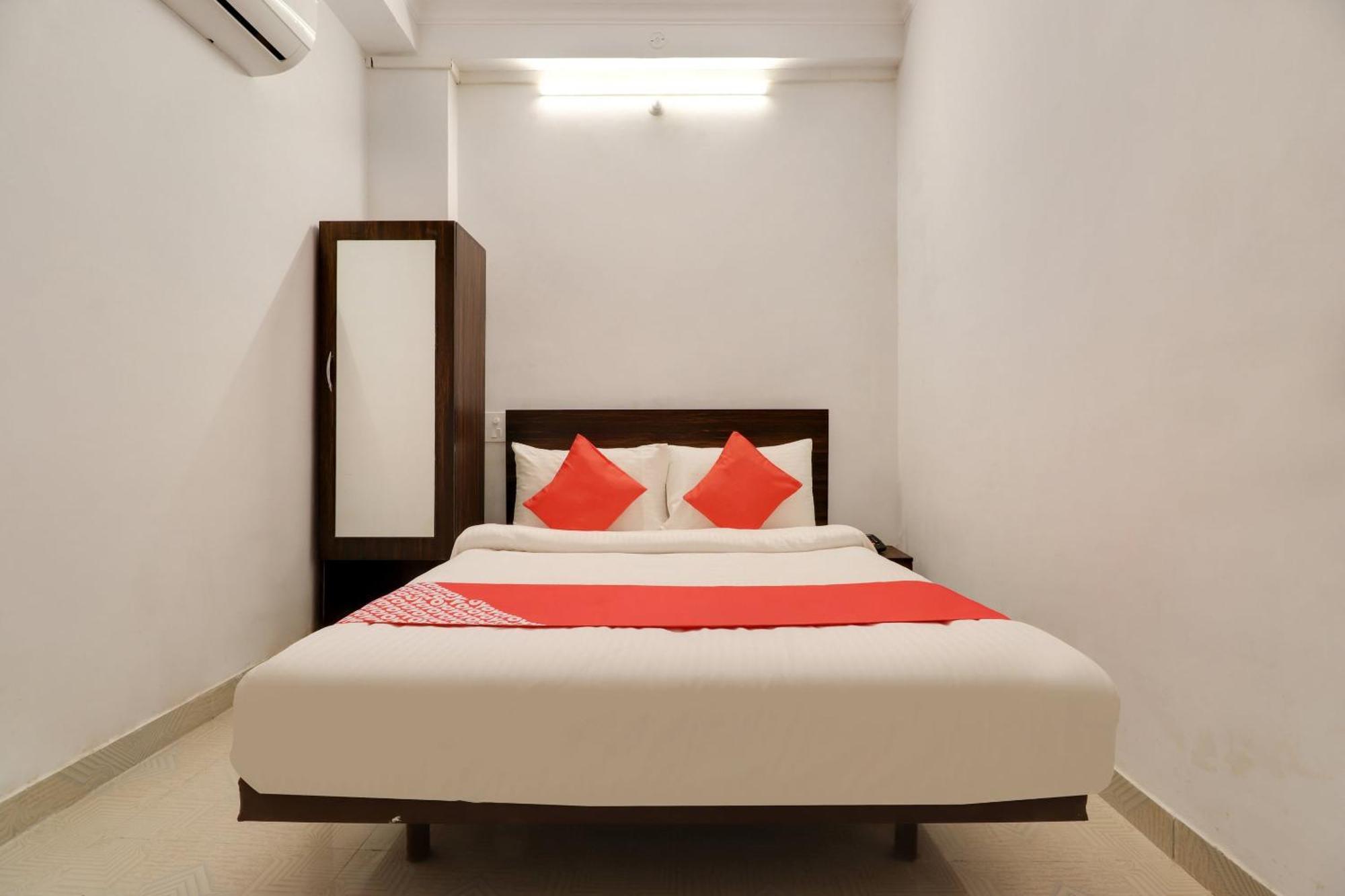 Hotel O The Velvet Chinhat Tiraha 外观 照片