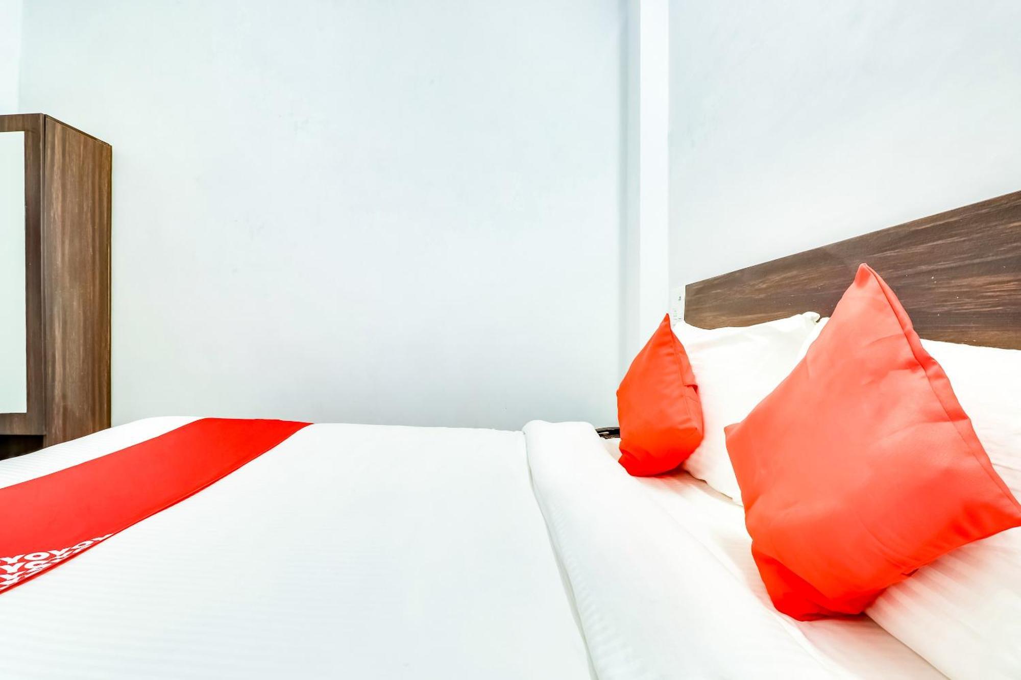 Hotel O The Velvet Chinhat Tiraha 外观 照片
