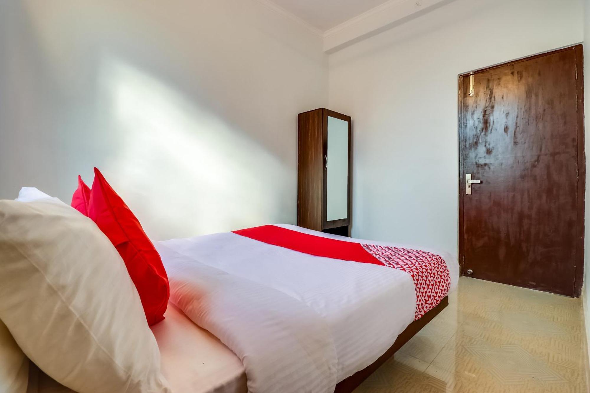 Hotel O The Velvet Chinhat Tiraha 外观 照片