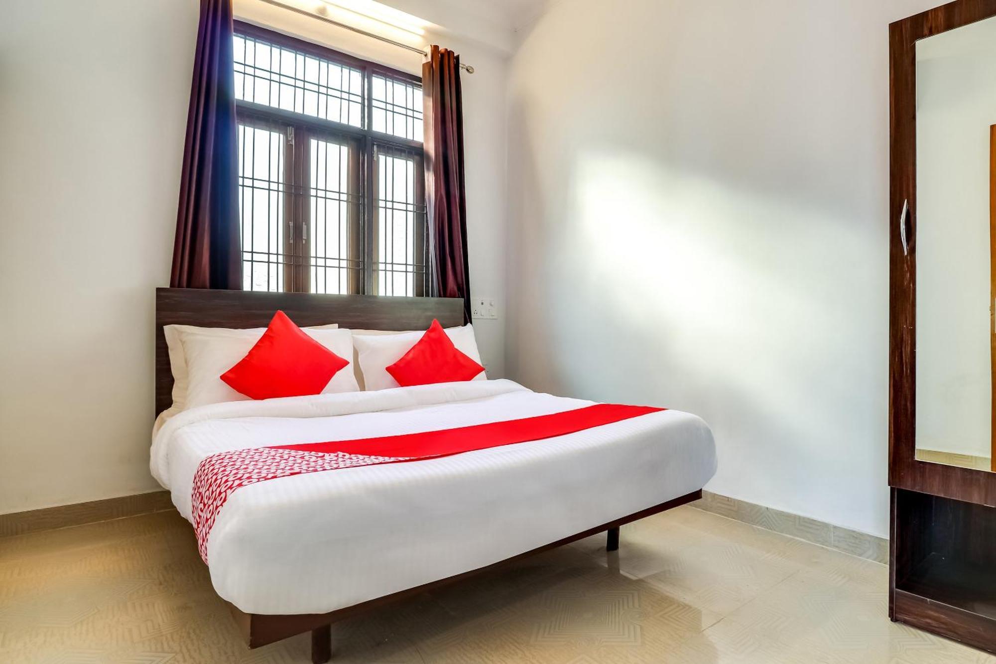 Hotel O The Velvet Chinhat Tiraha 外观 照片